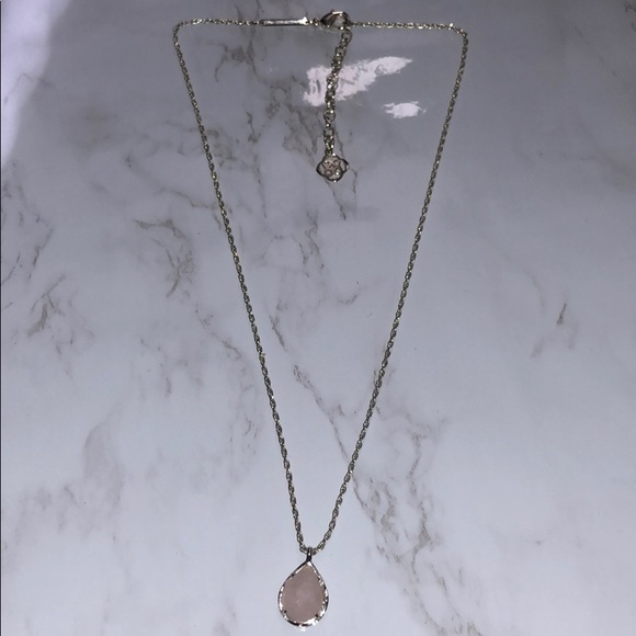 Kendra Scott Jewelry - Kendra Scott Kiri Necklace in Rose Quartz